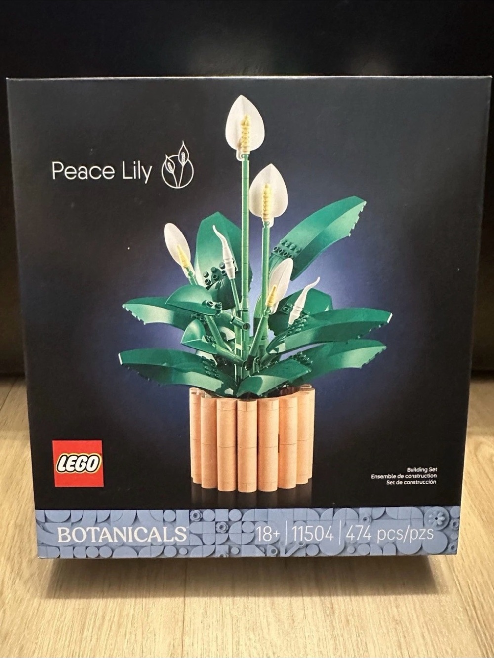 LEGO Botanicals Peace Lily - Green, White, Tan